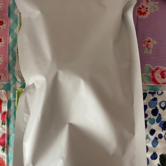 Harveys Keychain Blind Bag-New in sealed package - Picture 2 of 2